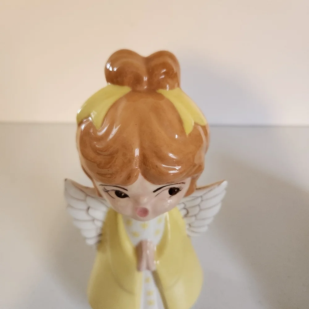 Vintage 60s MCM Kitschy Ceramic Two Christmas Caroler Girl Angel Figurines 1960s - Picture 3 of 7